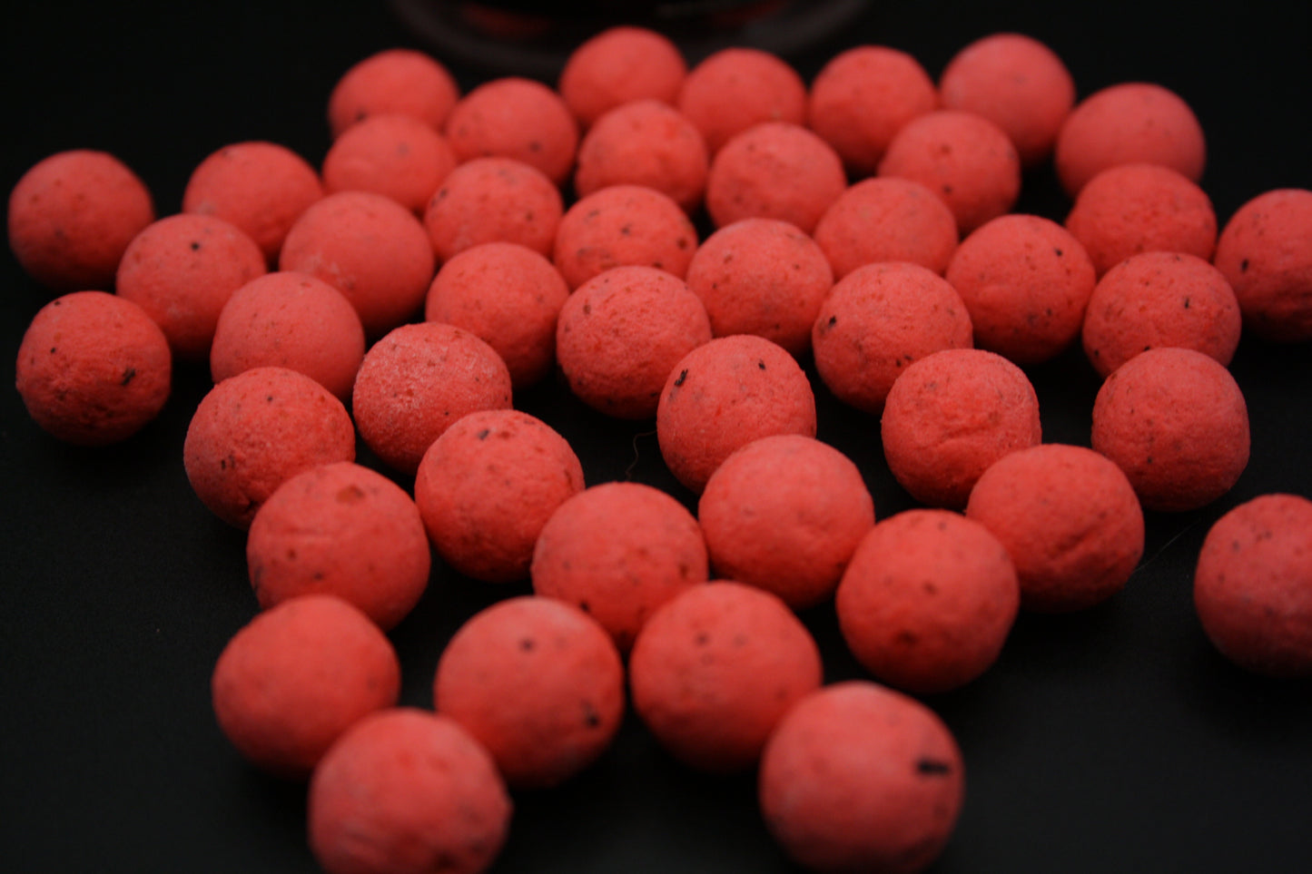 LIMITED EDITION New Strawberry Spice Fluro Pop up and Wafter Range INCLUDES HOOK BAIT SPRAY