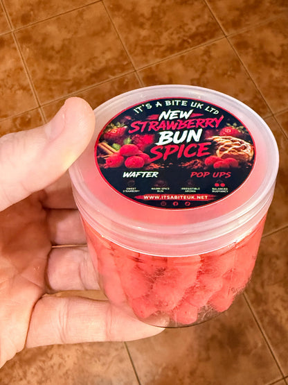 LIMITED EDITION New Strawberry Spice Fluro Pop up and Wafter Range INCLUDES HOOK BAIT SPRAY